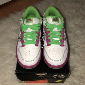 Nike Women’s 6.0 Dunks